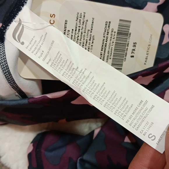 New Fabletics Kessler high waisted strappy 7/8 tight camo print leggings - Picture 7 of 12
